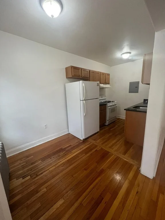 Studio bed, 1 bath apartment for rent at 10 Yeamans St Unit 5, Revere — photo 3 of 9