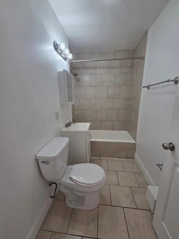 Studio bed, 1 bath apartment for rent at 10 Yeamans St Unit 7, Revere — photo 5 of 5