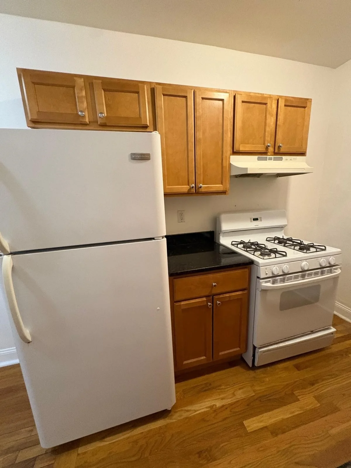 Studio bed, 1 bath apartment for rent at 10 Yeamans St Unit 8, Revere