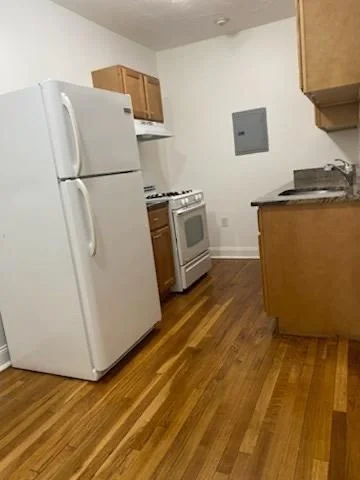 1 bed, 1 bath apartment for rent at 10 Yeamans Unit 6, Revere — photo 5 of 10