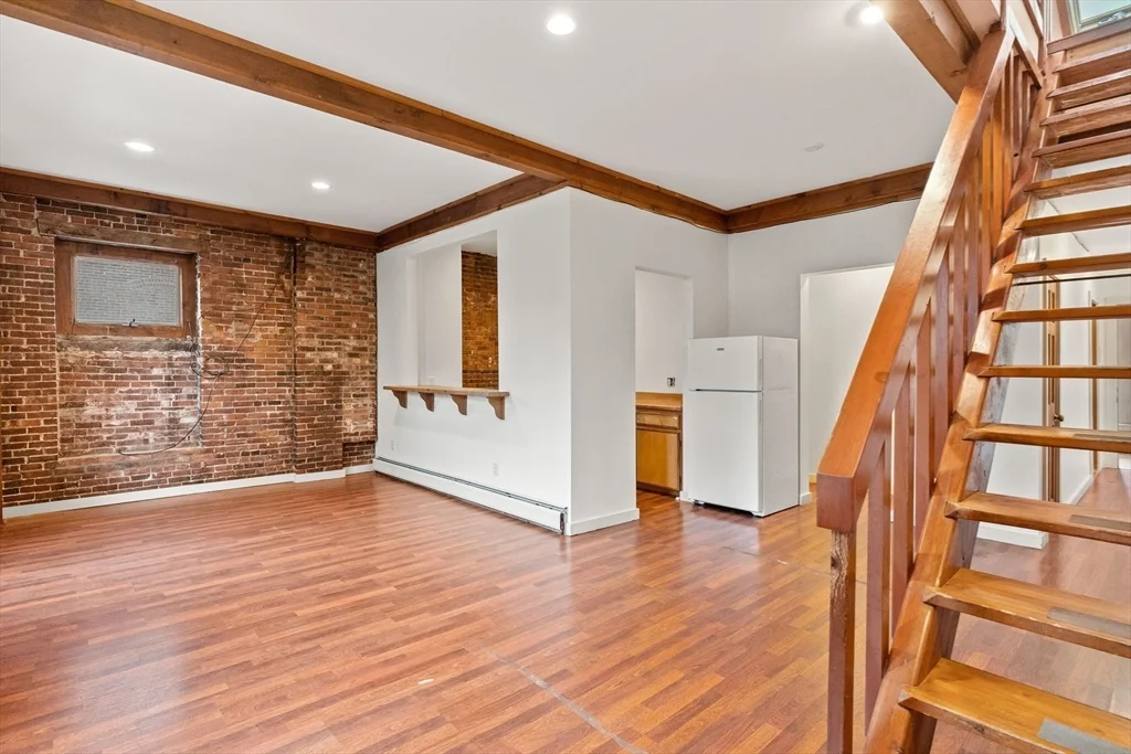 2 bed, 1 bath apartment for rent at 100-102 Main St Unit 2, Gloucester — photo 5 of 11