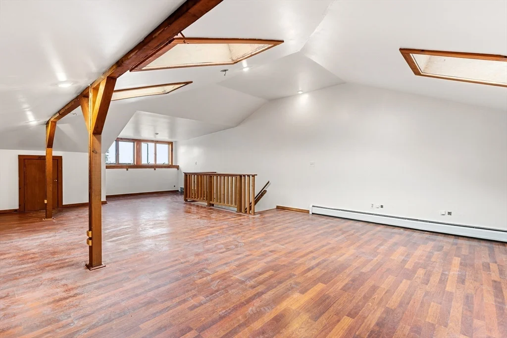2 bed, 1 bath apartment for rent at 100-102 Main St Unit 3, Gloucester — photo 9 of 11