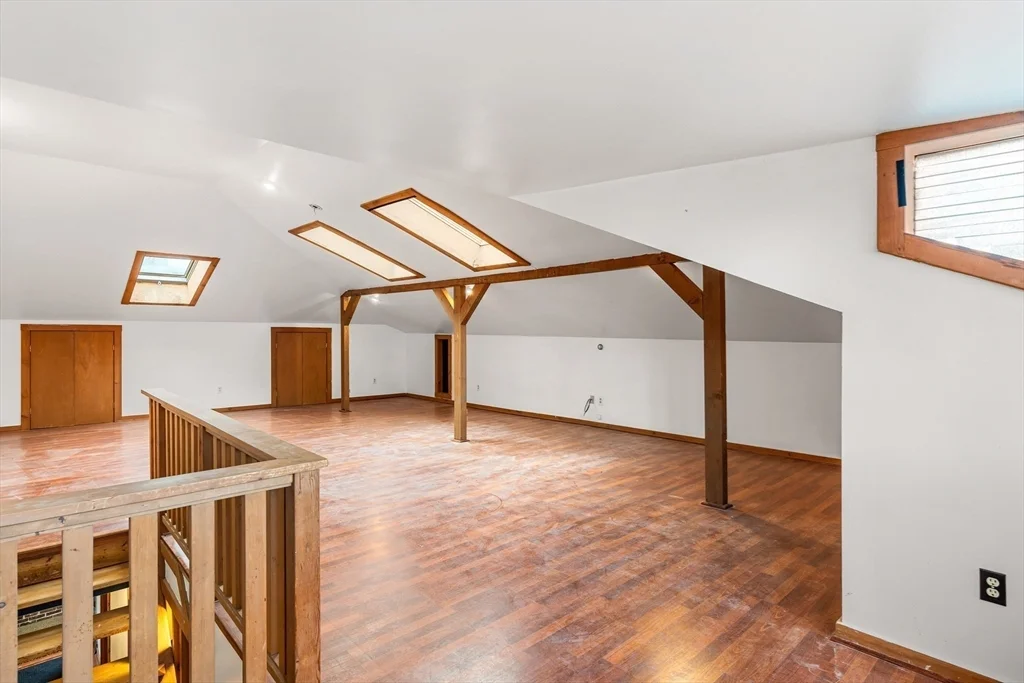 2 bed, 1 bath apartment for rent at 100-102 Main St Unit 3, Gloucester — photo 10 of 11