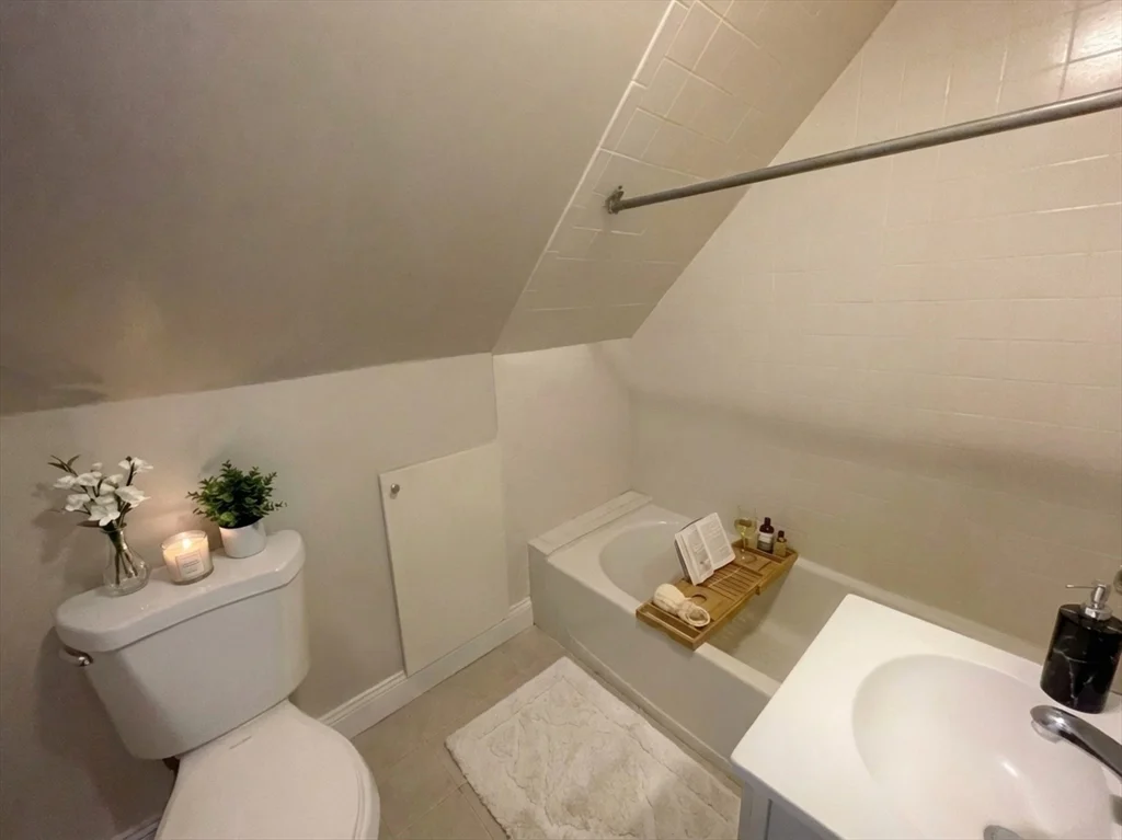 2 bed, 1 bath apartment for rent at 100-3 Lonsdale St Unit C, Dorchester — photo 5 of 7