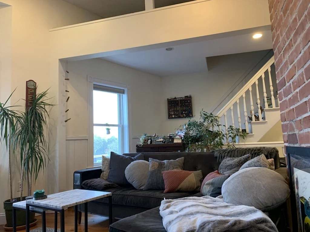 1 bed, 1 bath apartment for rent at 100-A Hampshire St Unit 4, The Port — photo 1 of 10