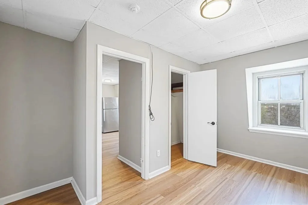 2 bed, 1 bath apartment for rent at 100 Appleton St Unit 2, Lowell — photo 9 of 10