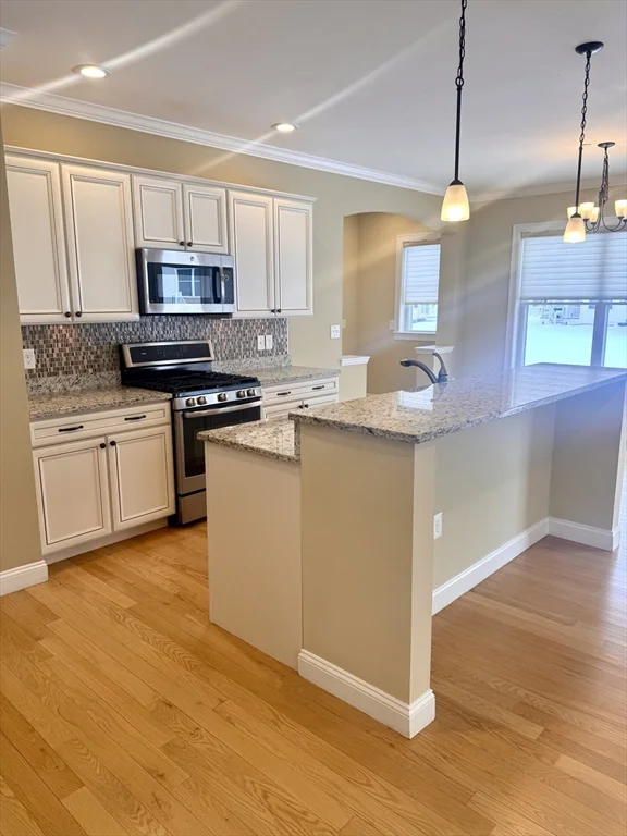 3 bed, 2 bath apartment for rent at 100 Baldwin Ave Unit 25, Woburn — photo 12 of 29