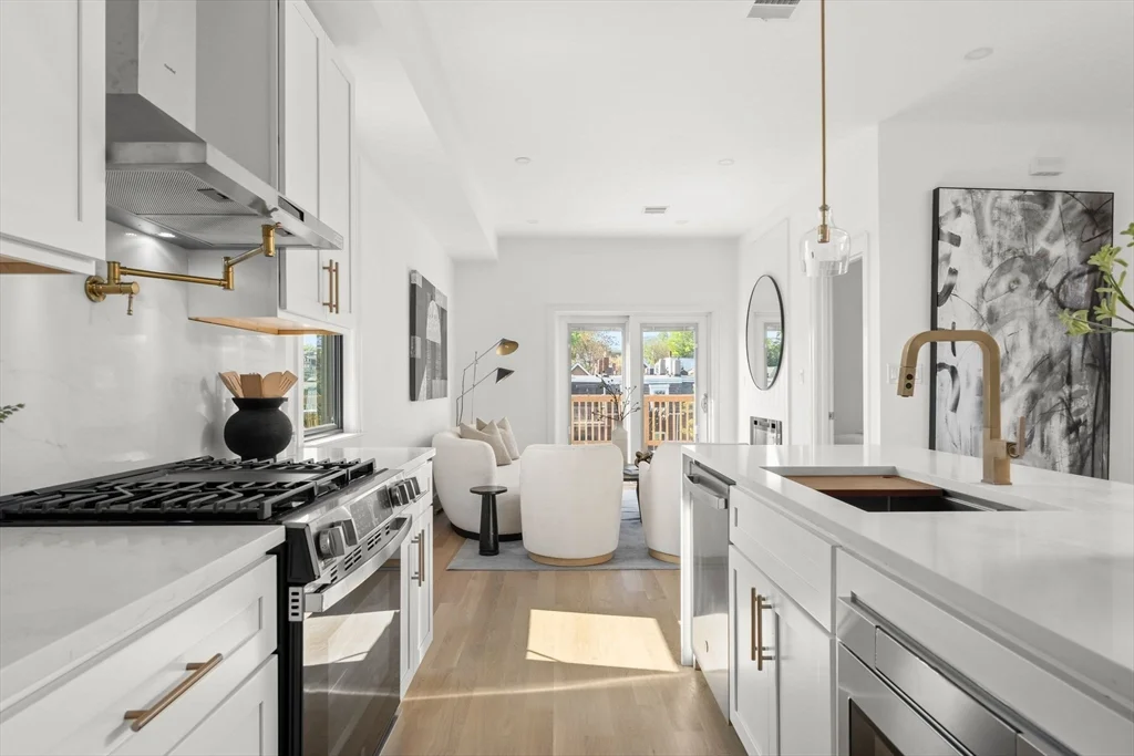 2 bed, 2 bath apartment for rent at 100 Bennington St Unit PH4A, East Boston — photo 5 of 41