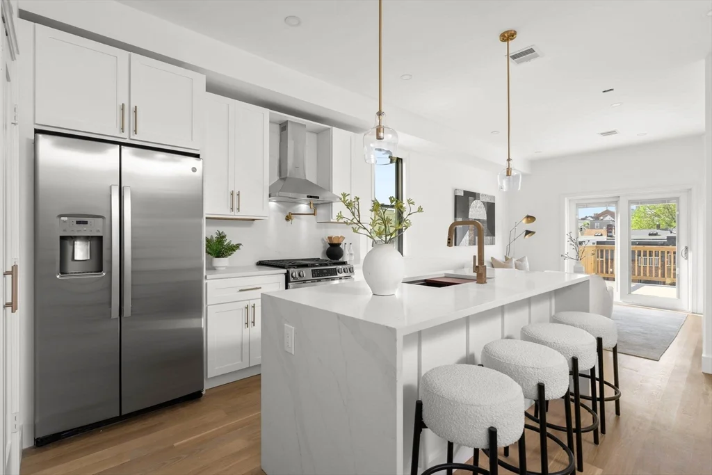 2 bed, 2 bath apartment for rent at 100 Bennington St Unit PH4A, East Boston — photo 4 of 41