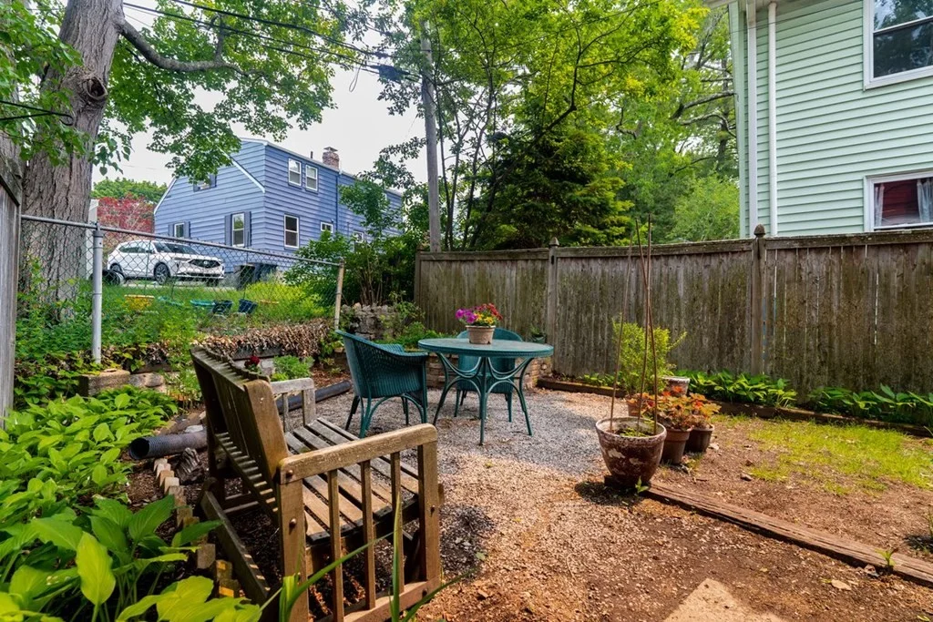 2 bed, 1.5 bath apartment for rent at 100 Bourne St Unit 100, Jamaica Plain — photo 22 of 27