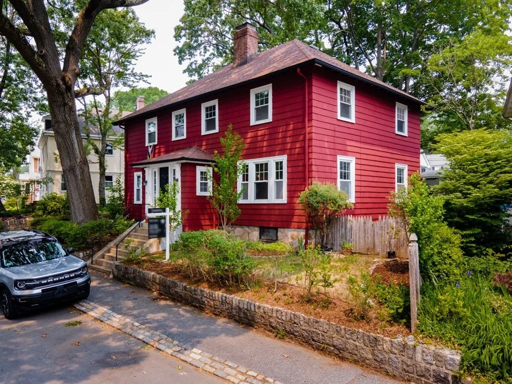 2 bed, 1.5 bath apartment for rent at 100 Bourne St Unit 100, Jamaica Plain — photo 2 of 27