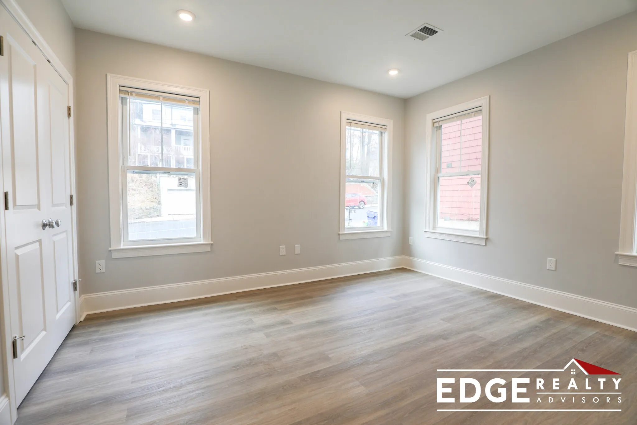 5 bed, 4+ bath apartment for rent at 100 Brooks St Unit 1, Brighton — photo 6 of 13