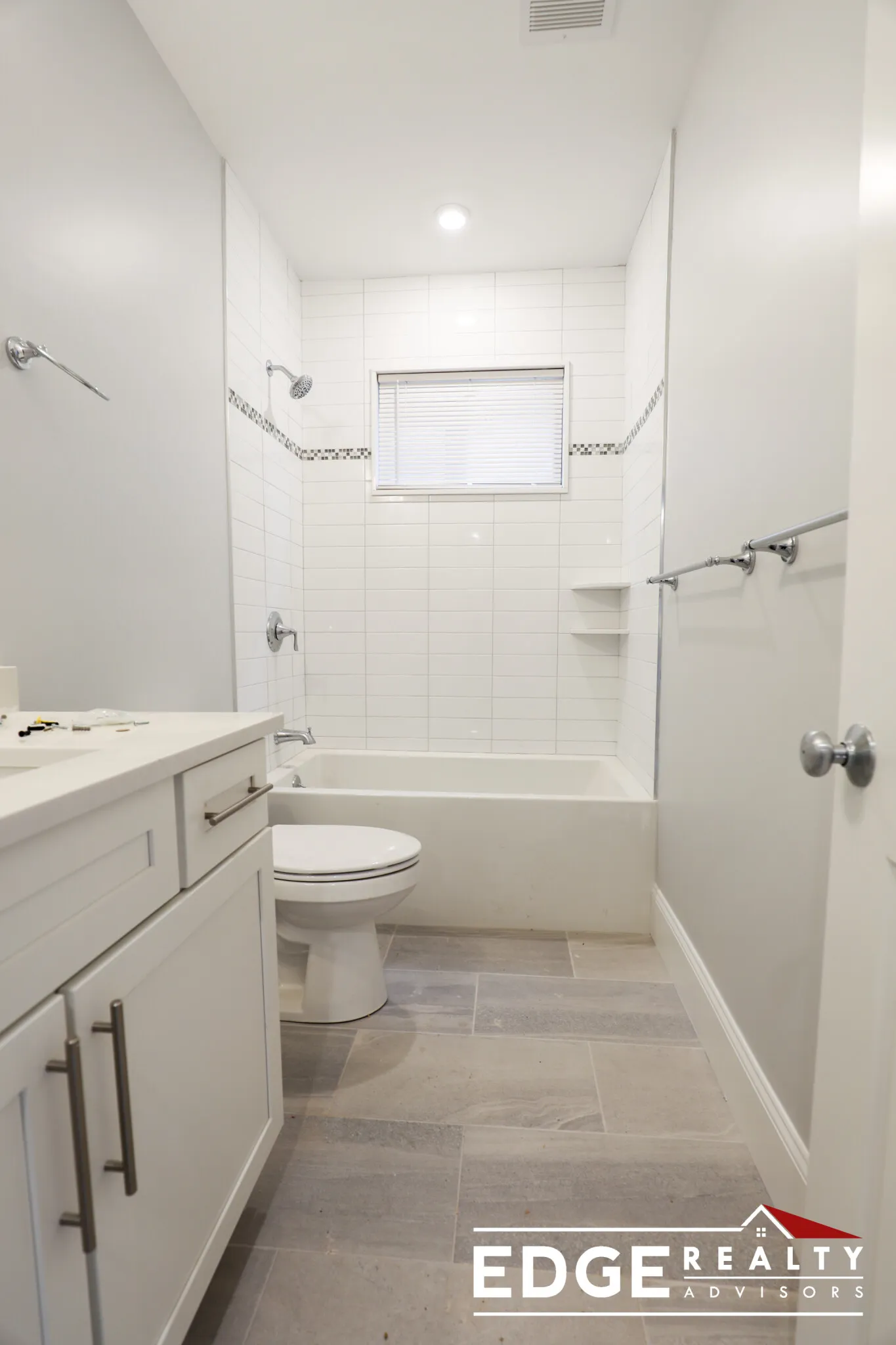5 bed, 4+ bath apartment for rent at 100 Brooks St Unit 1, Brighton — photo 8 of 13