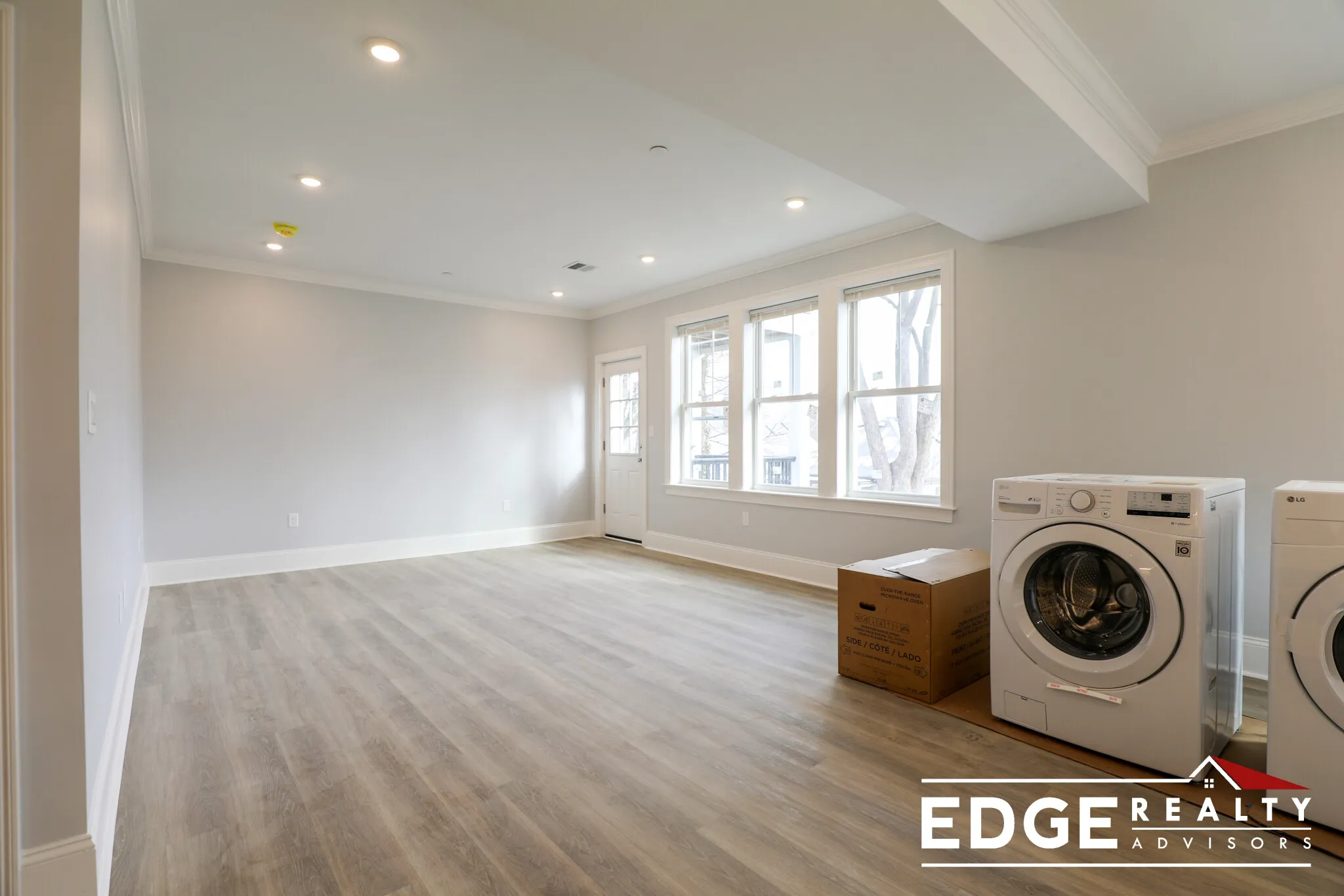 3 bed, 2 bath apartment for rent at 100 Brooks St Unit 2, Brighton — photo 3 of 10