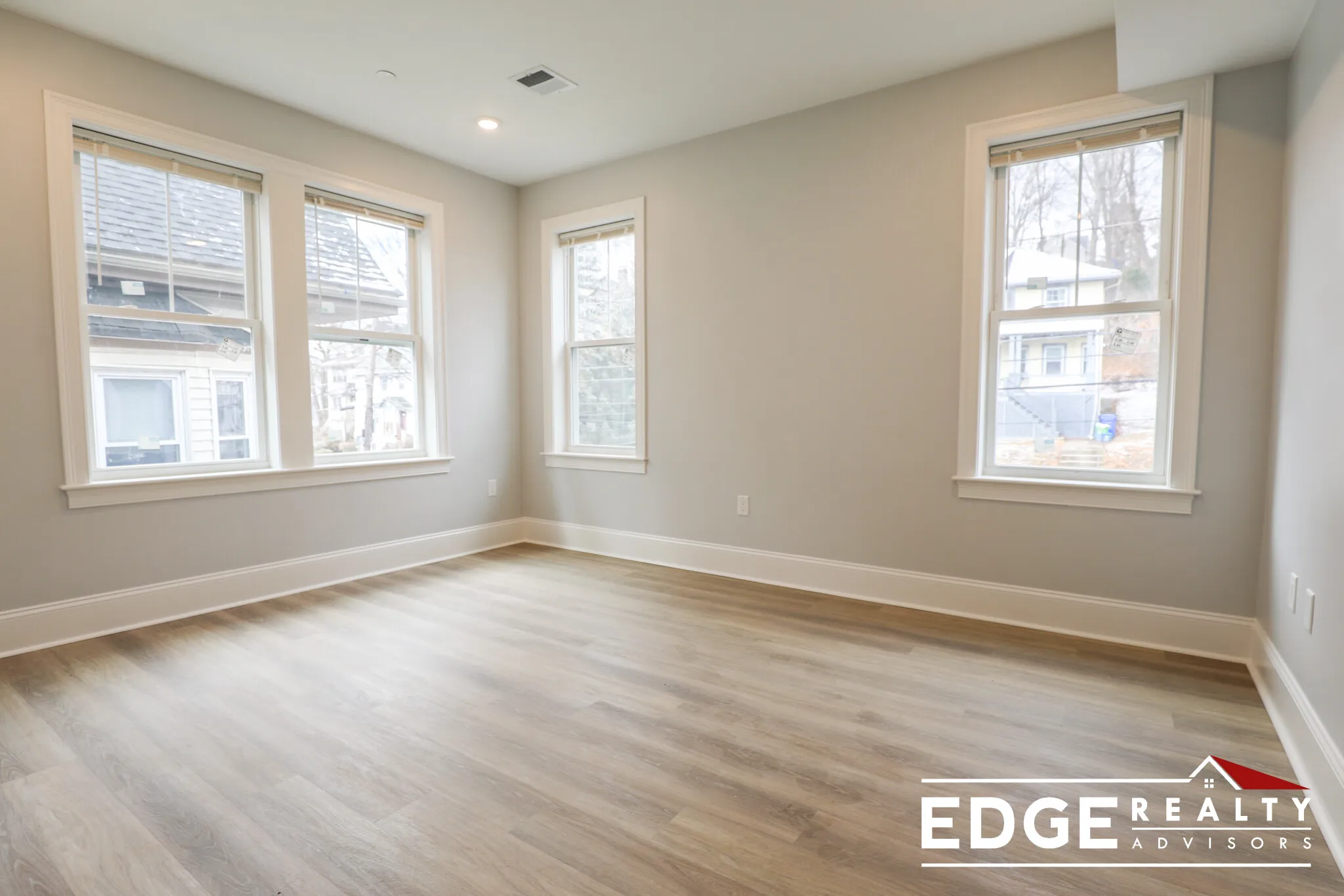 3 bed, 2 bath apartment for rent at 100 Brooks St Unit 2, Brighton — photo 5 of 10