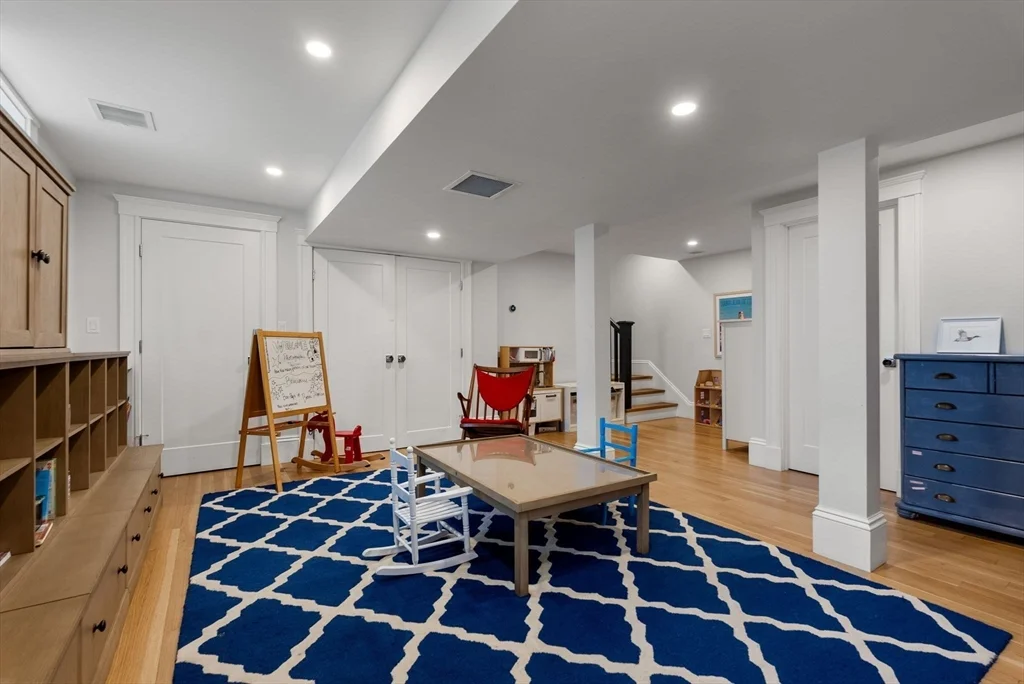 3 bed, 3 bath apartment for rent at 100 Browne St Unit 1, Coolidge Corner — photo 27 of 35