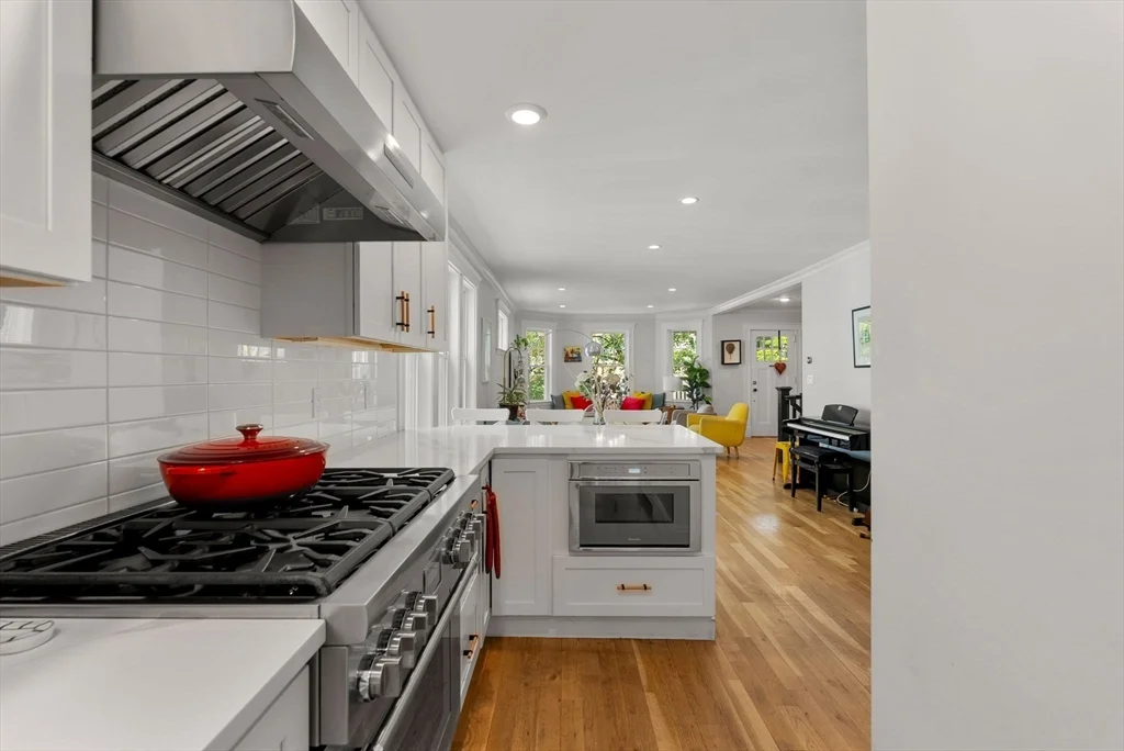 3 bed, 3 bath apartment for rent at 100 Browne St Unit 1, Coolidge Corner — photo 16 of 35