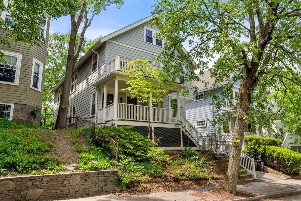 3 bed, 3 bath apartment for rent at 100 Browne St Unit 1, Coolidge Corner — photo 1 of 35