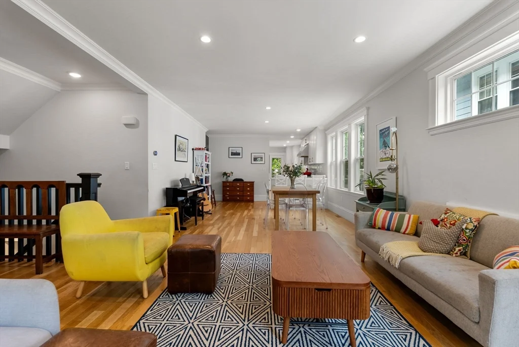 3 bed, 3 bath apartment for rent at 100 Browne St Unit 1, Coolidge Corner — photo 6 of 35
