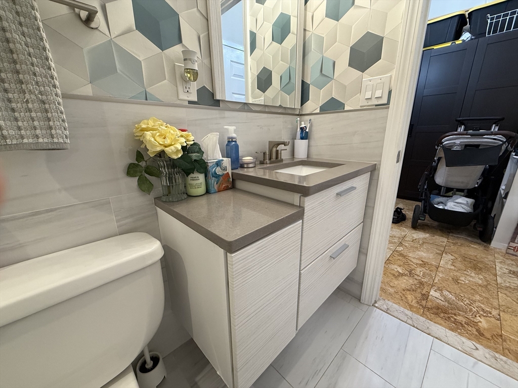 3 bed, 1 bath apartment for rent at 100 Captains Row Unit 307, Chelsea — photo 13 of 32