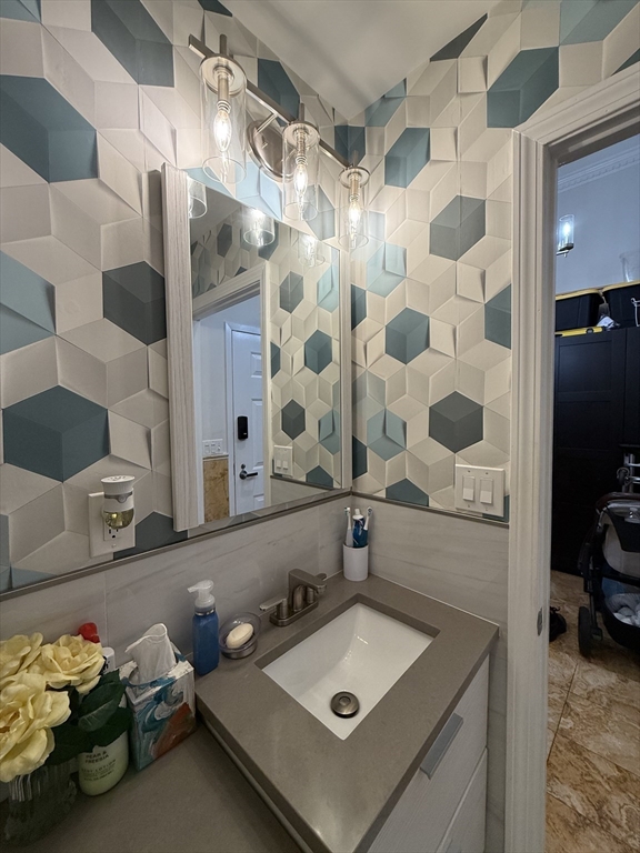 3 bed, 1 bath apartment for rent at 100 Captains Row Unit 307, Chelsea — photo 15 of 32