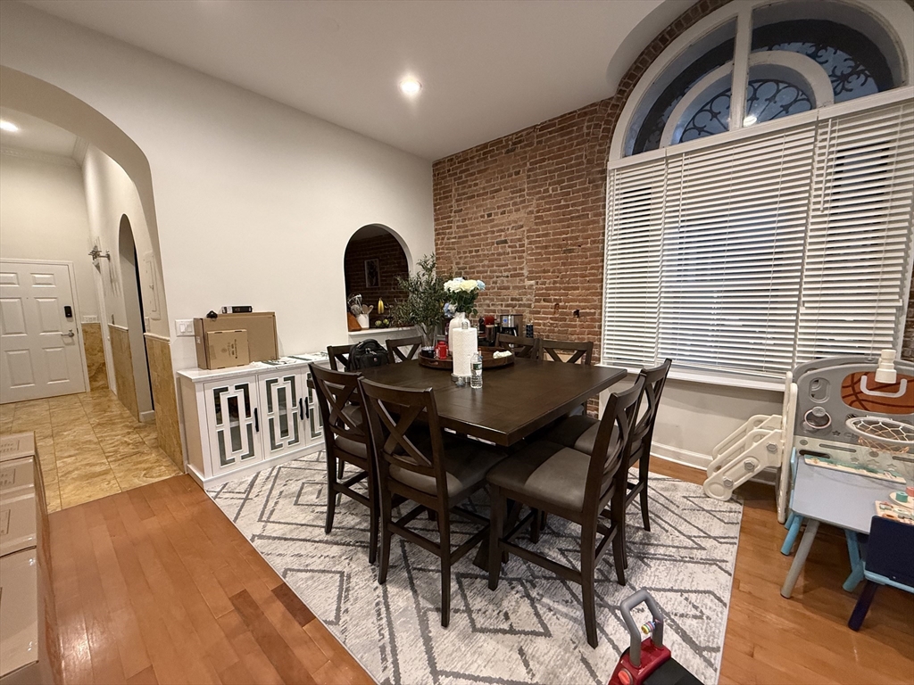 3 bed, 1 bath apartment for rent at 100 Captains Row Unit 307, Chelsea — photo 5 of 32