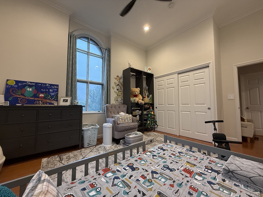 3 bed, 1 bath apartment for rent at 100 Captains Row Unit 307, Chelsea — photo 20 of 32