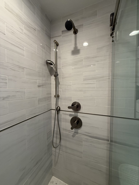 3 bed, 1 bath apartment for rent at 100 Captains Row Unit 307, Chelsea — photo 26 of 32