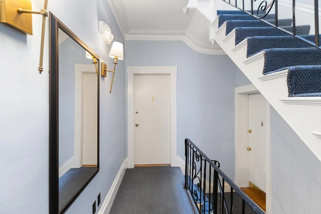 Studio bed, 1 bath apartment for rent at 100 Charles St Unit 3, Beacon Hill — photo 6 of 7