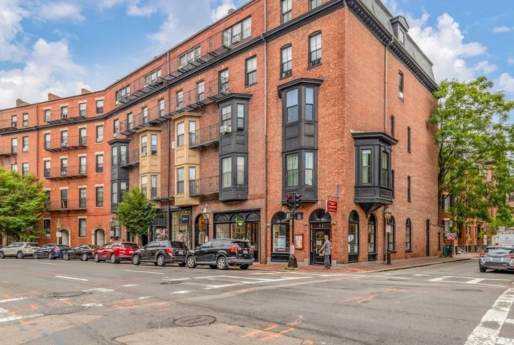 2 bed, 1 bath apartment for rent at 100 Charles St Unit 3B, Beacon Hill — photo 9 of 9