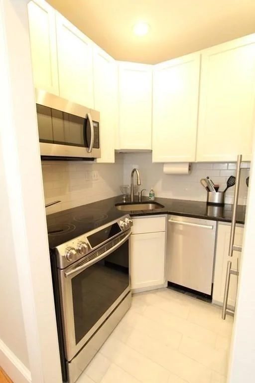 2 bed, 1 bath apartment for rent at 100 Charles St Unit C, Beacon Hill — photo 5 of 9