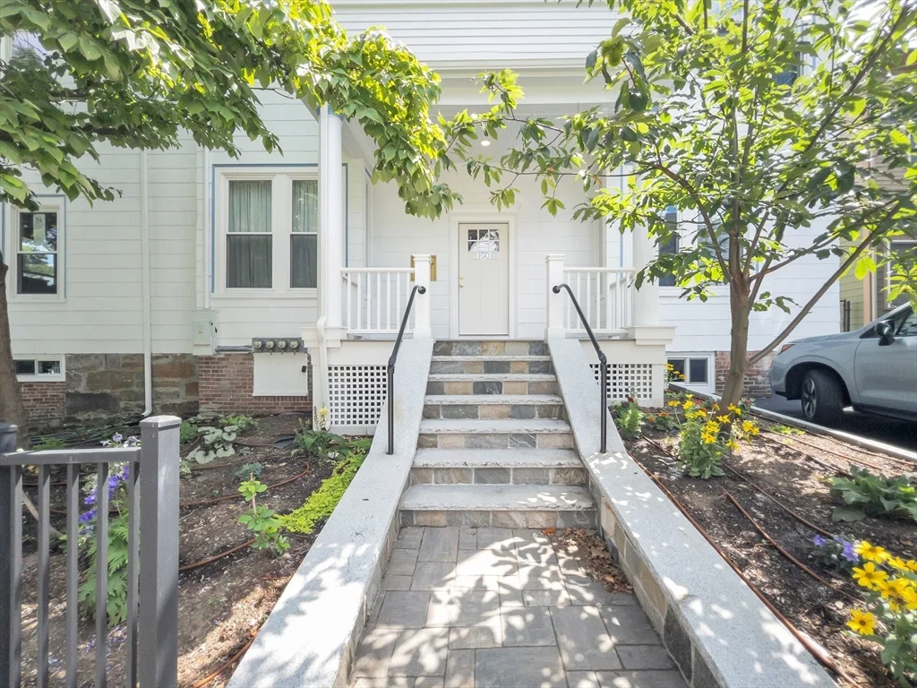 1 bed, 1 bath apartment for rent at 100 Chestnut Ave Unit 3, Jamaica Plain