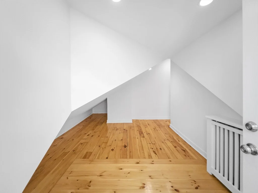 1 bed, 1 bath apartment for rent at 100 Chestnut Ave Unit 3, Jamaica Plain — photo 19 of 23