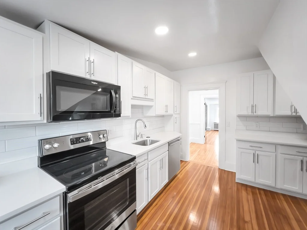 1 bed, 1 bath apartment for rent at 100 Chestnut Ave Unit 3, Jamaica Plain — photo 2 of 23