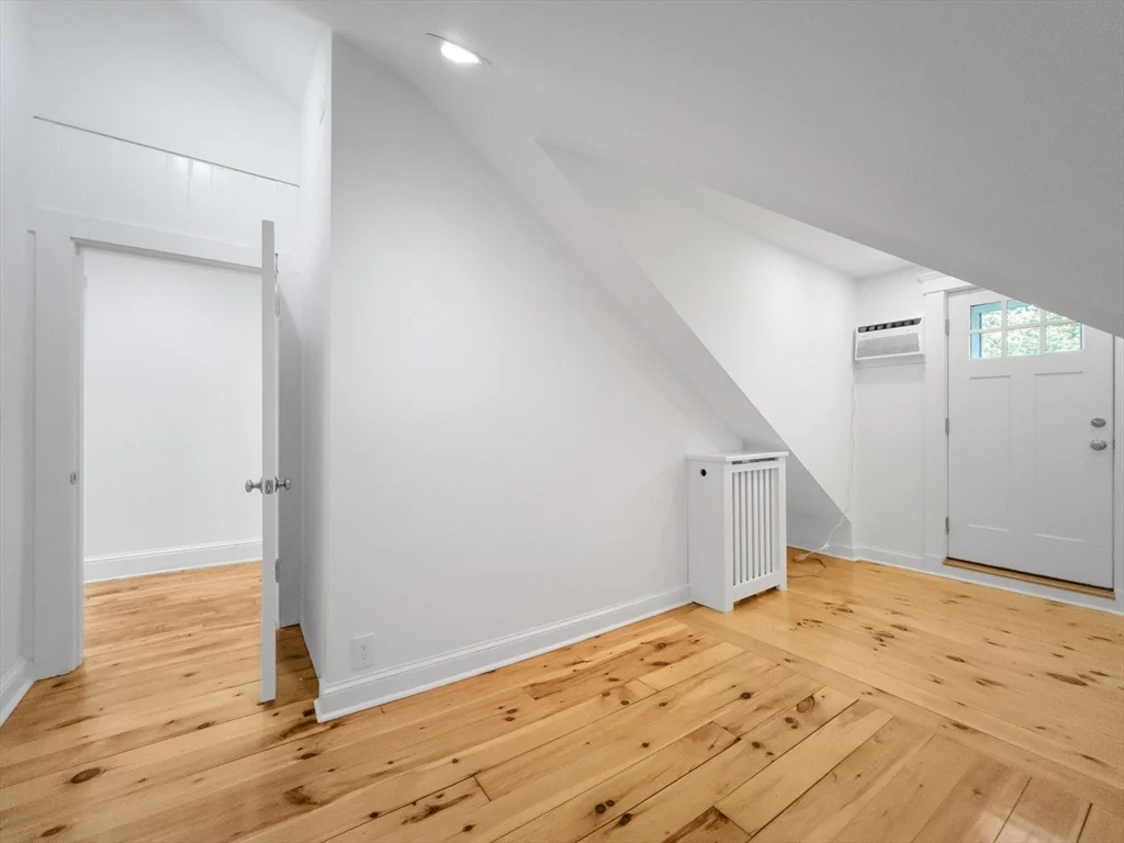 1 bed, 1 bath apartment for rent at 100 Chestnut Ave Unit 3, Jamaica Plain — photo 17 of 23