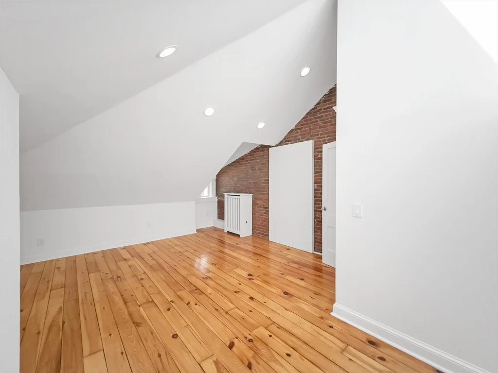1 bed, 1 bath apartment for rent at 100 Chestnut Ave Unit 3, Jamaica Plain — photo 10 of 23