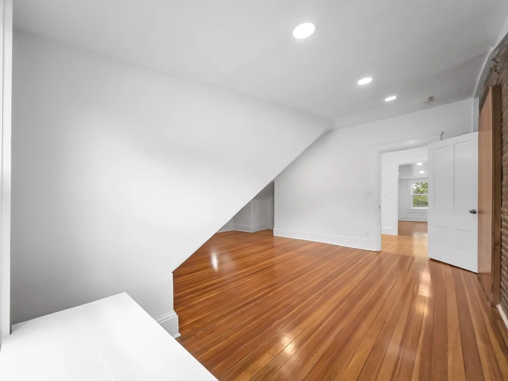 1 bed, 1 bath apartment for rent at 100 Chestnut Ave Unit 3, Jamaica Plain — photo 11 of 23