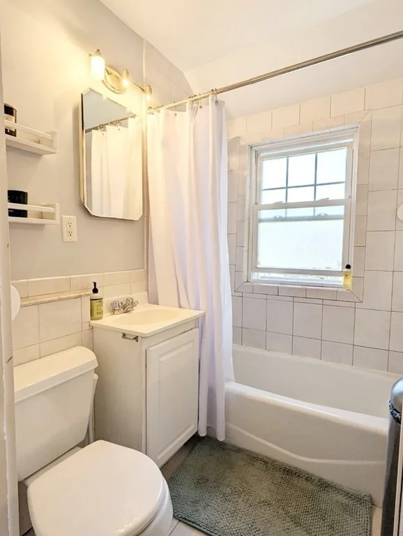 4 bed, 1 bath apartment for rent at 100 Church St Unit 2, Winchester — photo 16 of 32