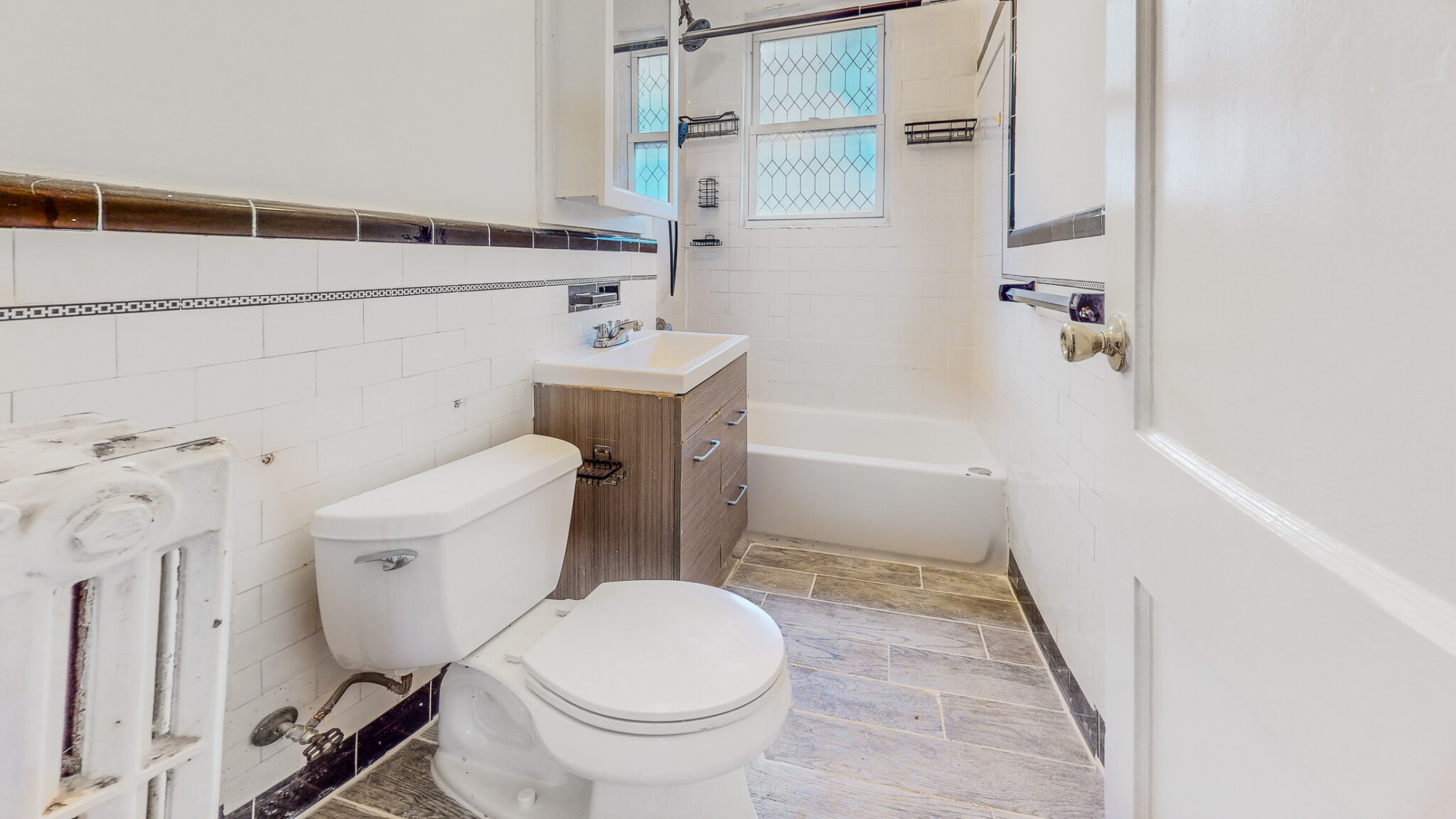 4 bed, 1 bath apartment for rent at 100 Colborne Rd, Brighton — photo 19 of 21