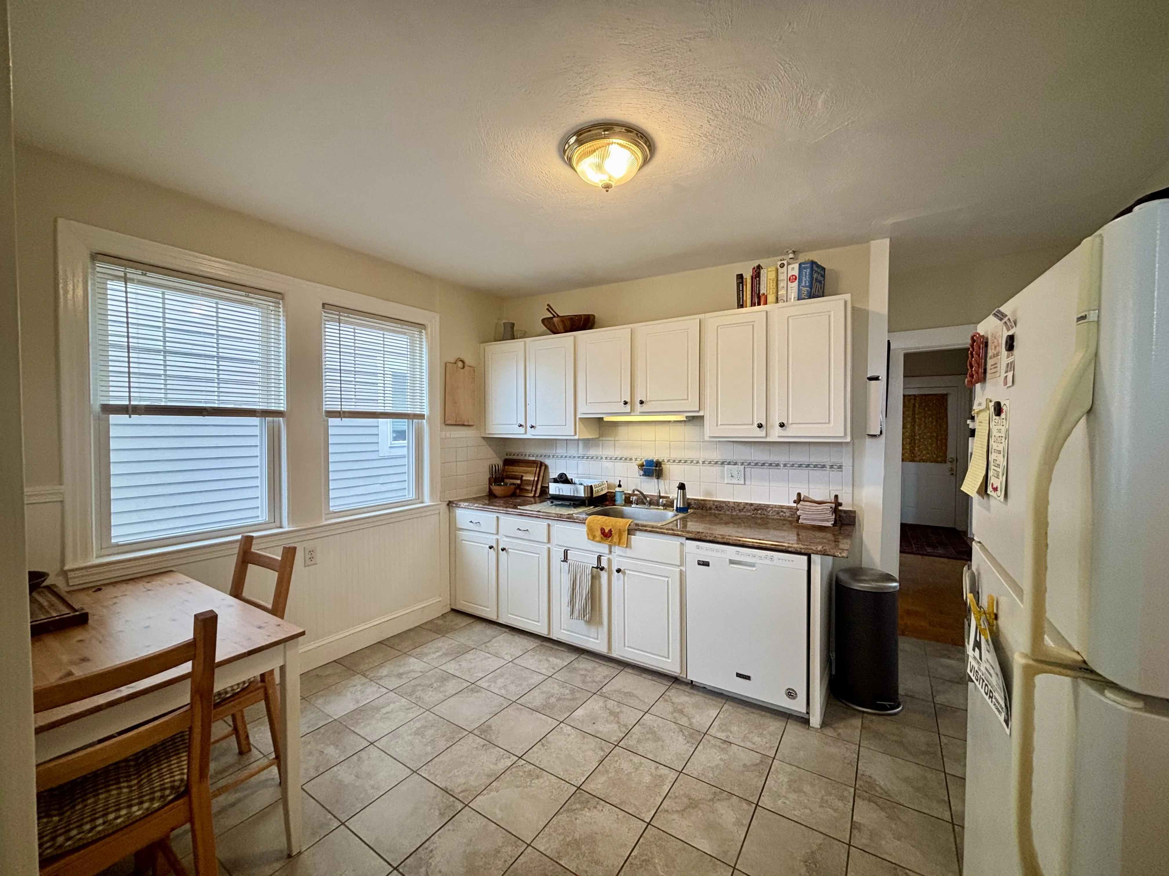 2 bed, 1 bath apartment for rent at 100 Conwell Ave Unit 2, West Somerville — photo 6 of 12