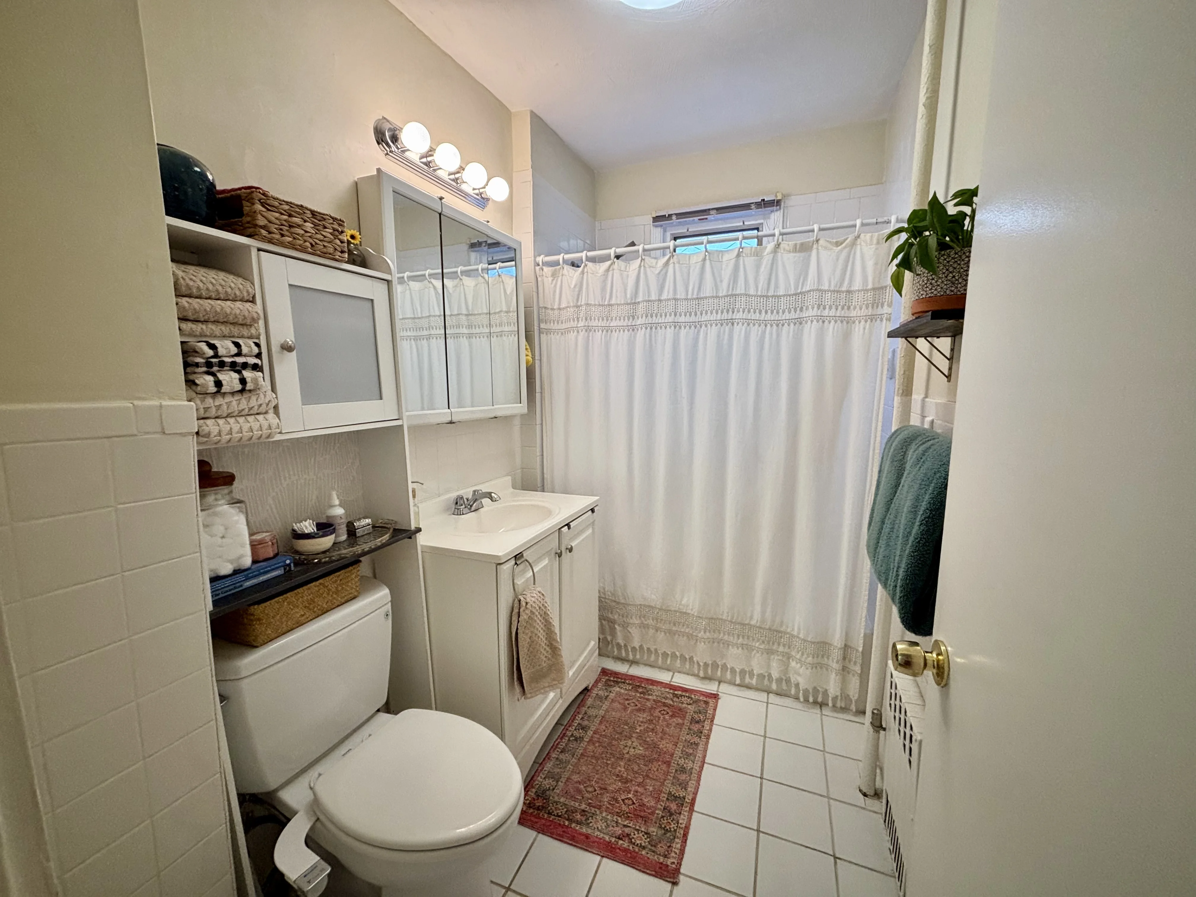 2 bed, 1 bath apartment for rent at 100 Conwell Ave Unit 2, West Somerville — photo 10 of 12