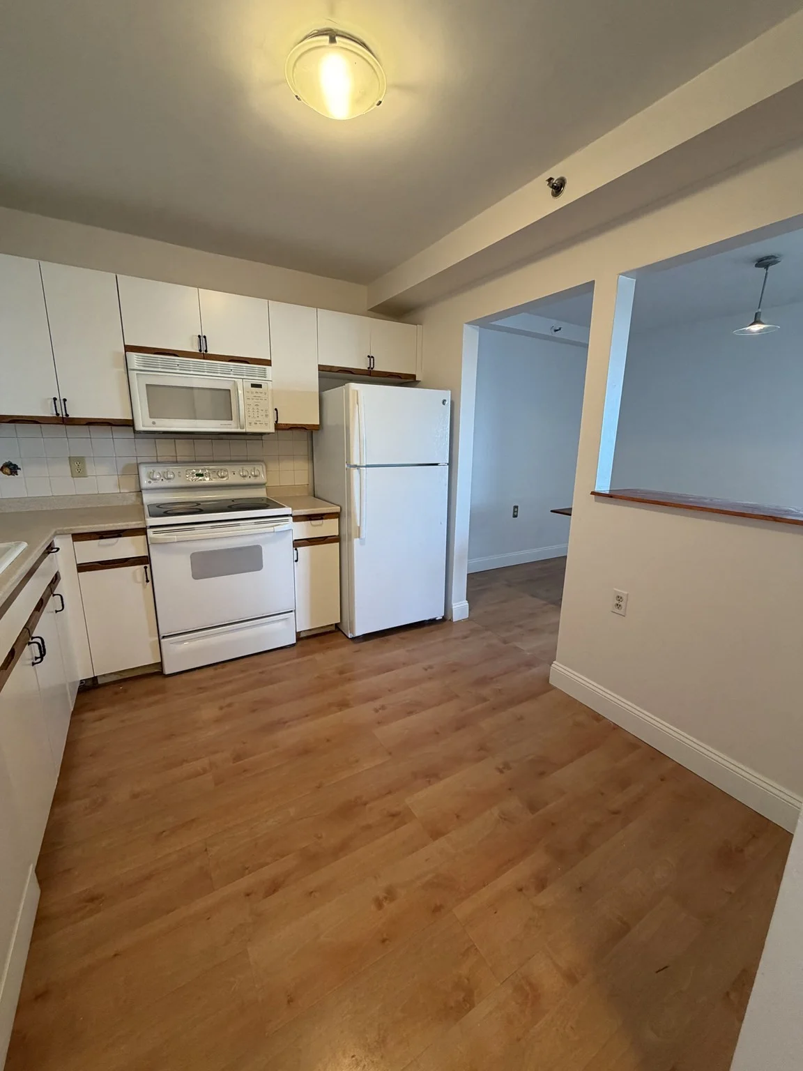 2 bed, 2 bath apartment for rent at 100 Cove Way Unit 405, Quincy — photo 6 of 12
