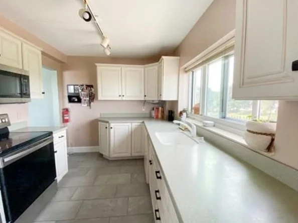 2 bed, 2 bath apartment for rent at 100 Cove Way Unit 501, Quincy — photo 4 of 11