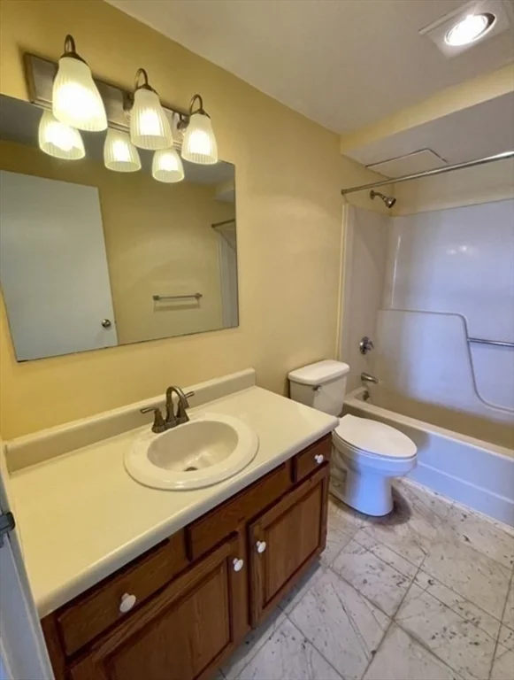 2 bed, 2 bath apartment for rent at 100 Cove Way Unit 608, Quincy — photo 11 of 20