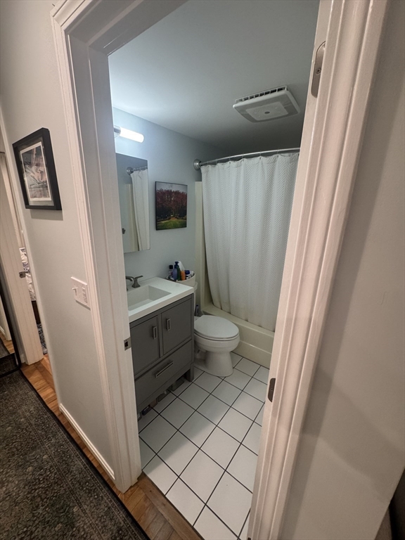 2 bed, 1 bath apartment for rent at 100 E Brookline St Unit 1, South End — photo 18 of 19