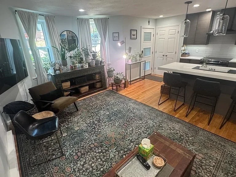 2 bed, 1 bath apartment for rent at 100 E Brookline St Unit 1, South End
