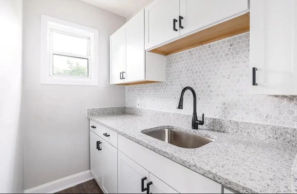 3 bed, 1 bath apartment for rent at 100 Eastern Ave Unit 1, Worcester — photo 3 of 15