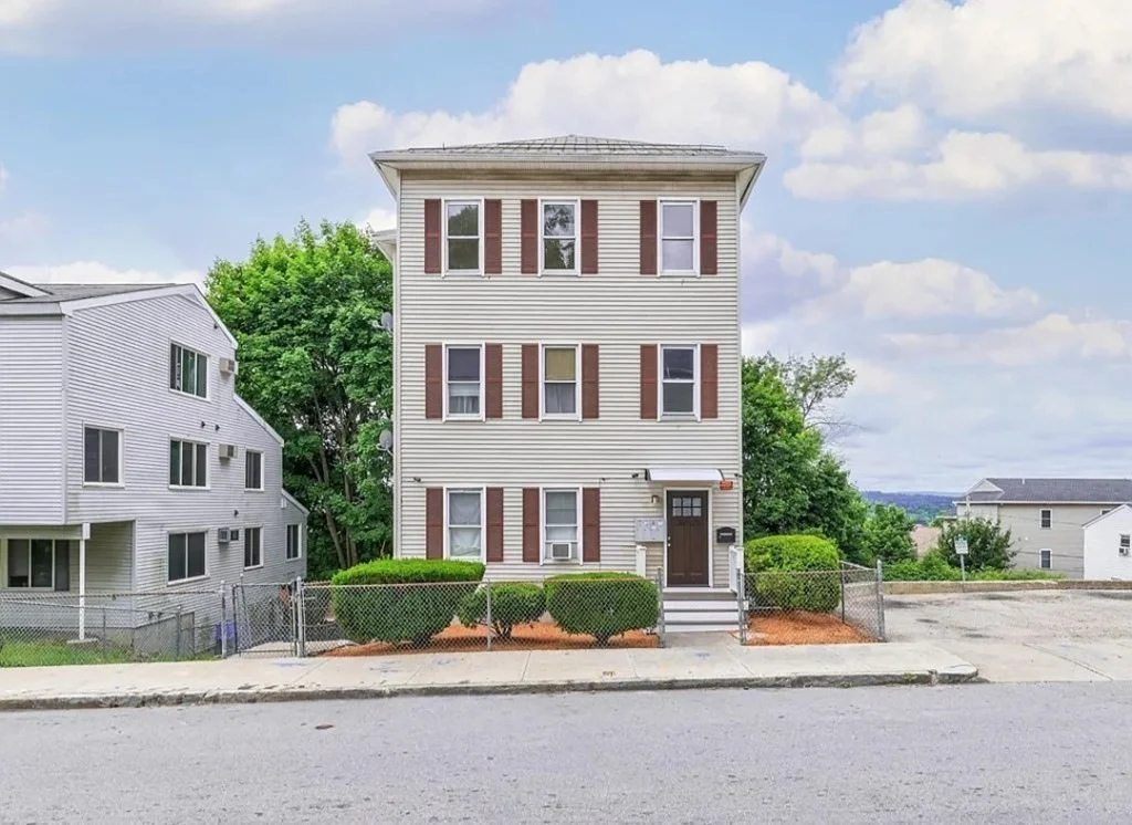 3 bed, 1 bath apartment for rent at 100 Eastern Ave Unit 1, Worcester — photo 15 of 15