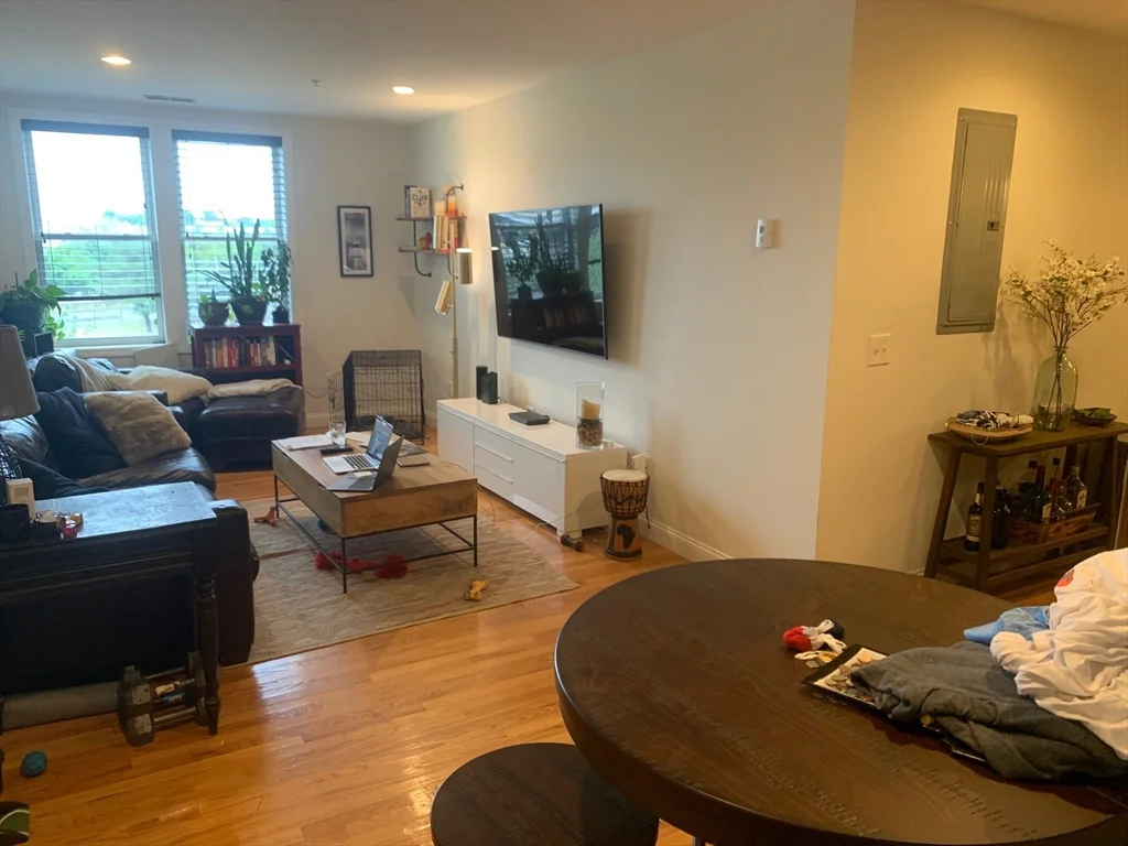 1 bed, 1 bath apartment for rent at 100 Fellsway West Unit 204, Winter Hill — photo 5 of 21