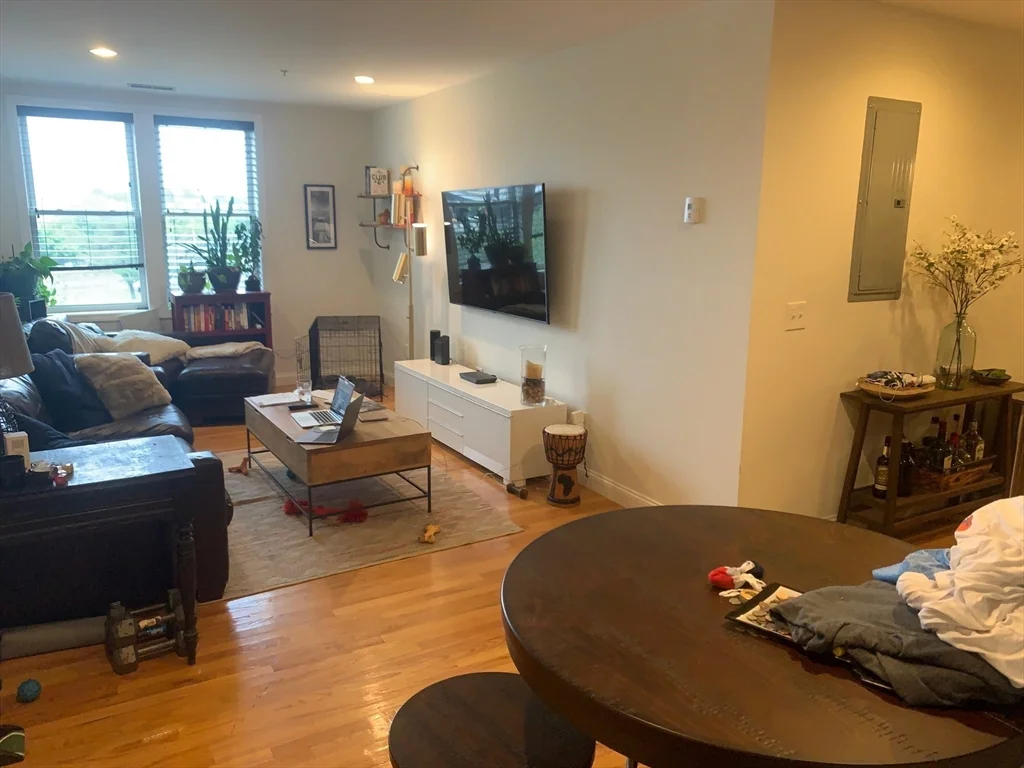 1 bed, 1 bath apartment for rent at 100 Fellsway West Unit 204, Winter Hill